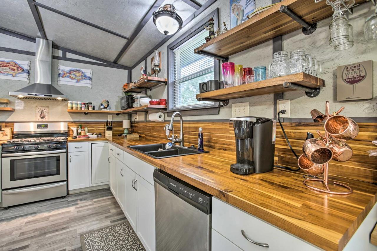 Waterfront Bay St Louis Beach House With Deck! Bay St. Louis Extérieur photo